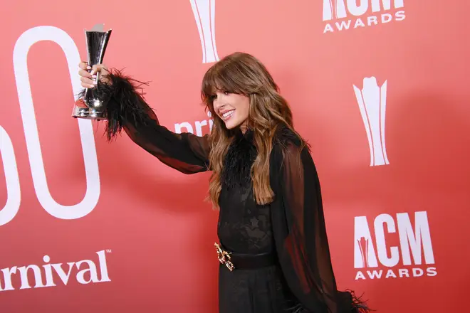 ella-langley-at-ACM-awards