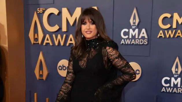 Ella Langley wins a CMA Award