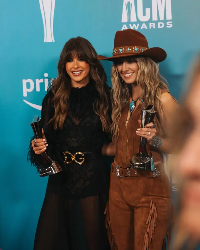 ella langleyy ACM awards.jpg