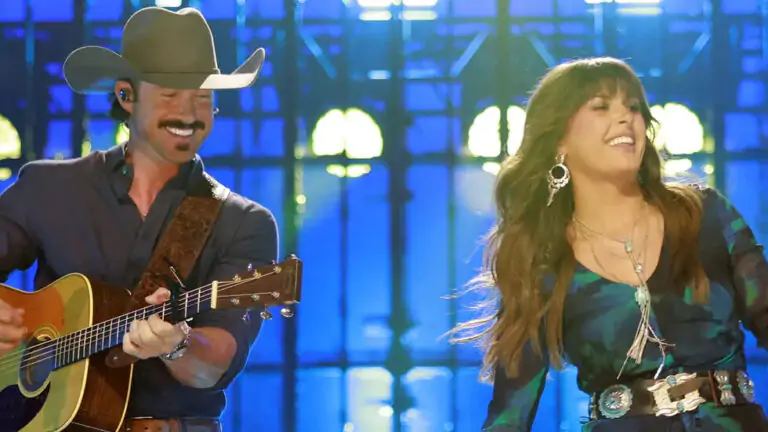 ella lagnley 'you look like you love me"