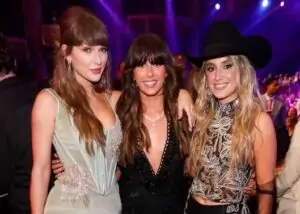 COUNTRY GIRLS! Taylor Swift, Ella Langley anf Lainey Wilson